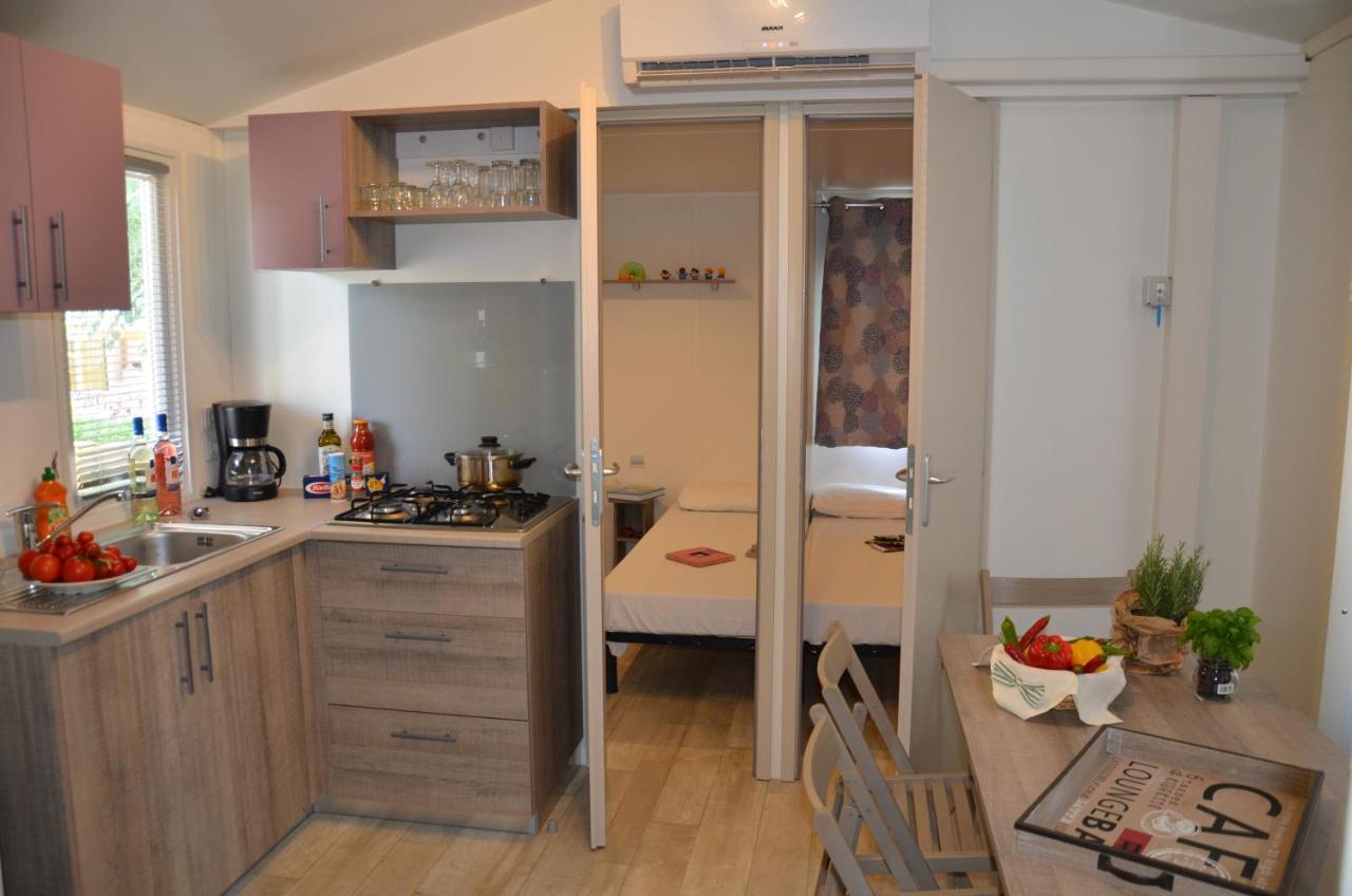 Happy Camp Mobile Homes In Camping Amadria Park Camping Trogir Seget Vranjica Esterno foto