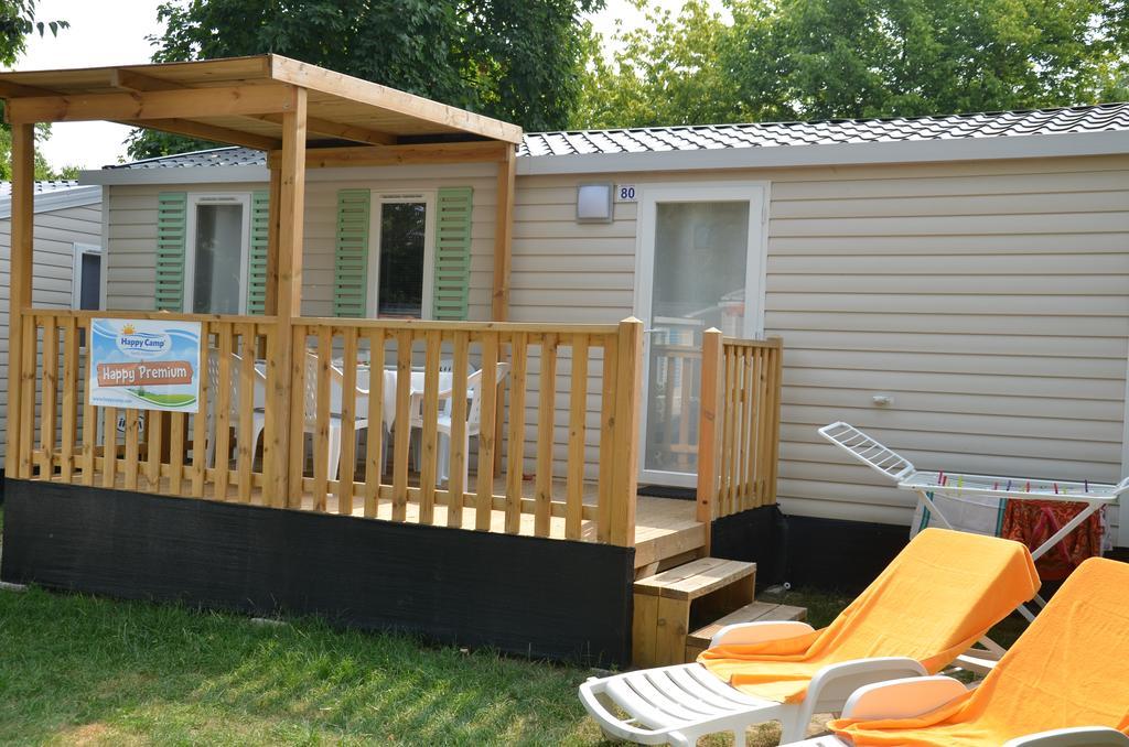 Happy Camp Mobile Homes In Camping Amadria Park Camping Trogir Seget Vranjica Esterno foto
